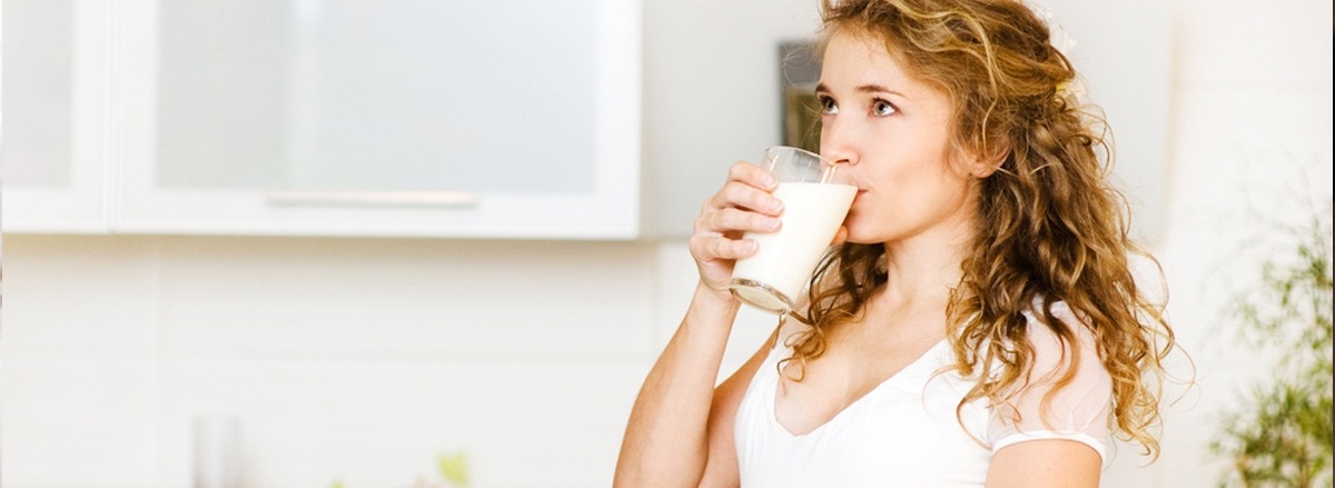 Uống sữa tươi trước khi đi ngủ có ảnh hưởng đến sức khỏe không? Qua bài viết sau đây sẽ giúp các bạn hiểu rõ lợi ích của việc uống sữa tươi trước khi ngủ.