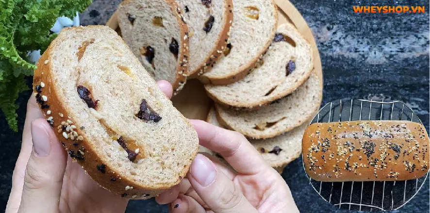 Bánh mì nguyên cám thường là lựa chọn tốt nhất cho sức khỏe. Bài viết này, WheyShop sẽ giải đáp bánh mì nguyên cám là gì và ăn bánh mì nguyên cám như thế...